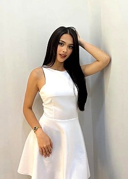 Maxine De Borja